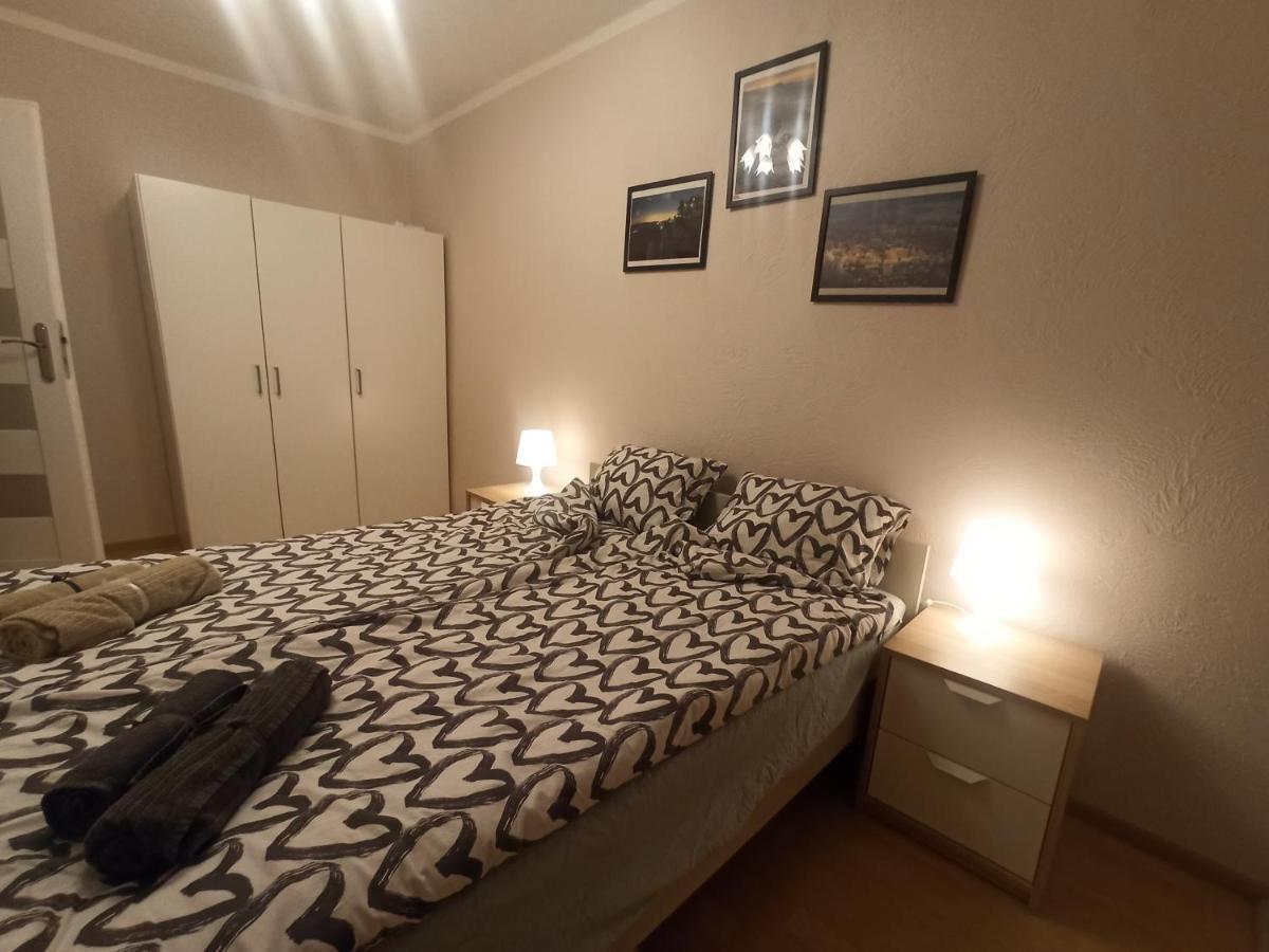 דוז'ניקי ז'דרוז' Apartament Za Rogiem Papierni מראה חיצוני תמונה